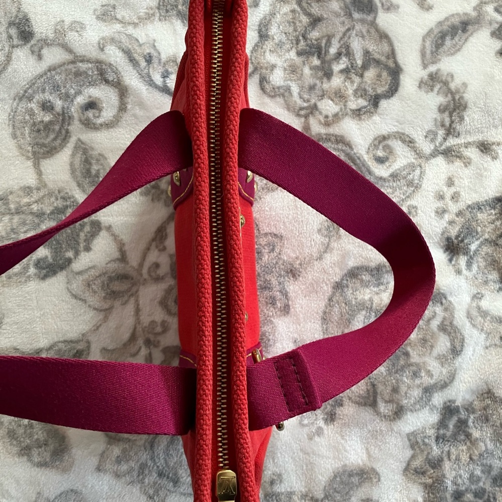 ❤️Authentic Louis Vuitton Antigua Cabas bag. Has been gently used some fading - Picture 10 of 16